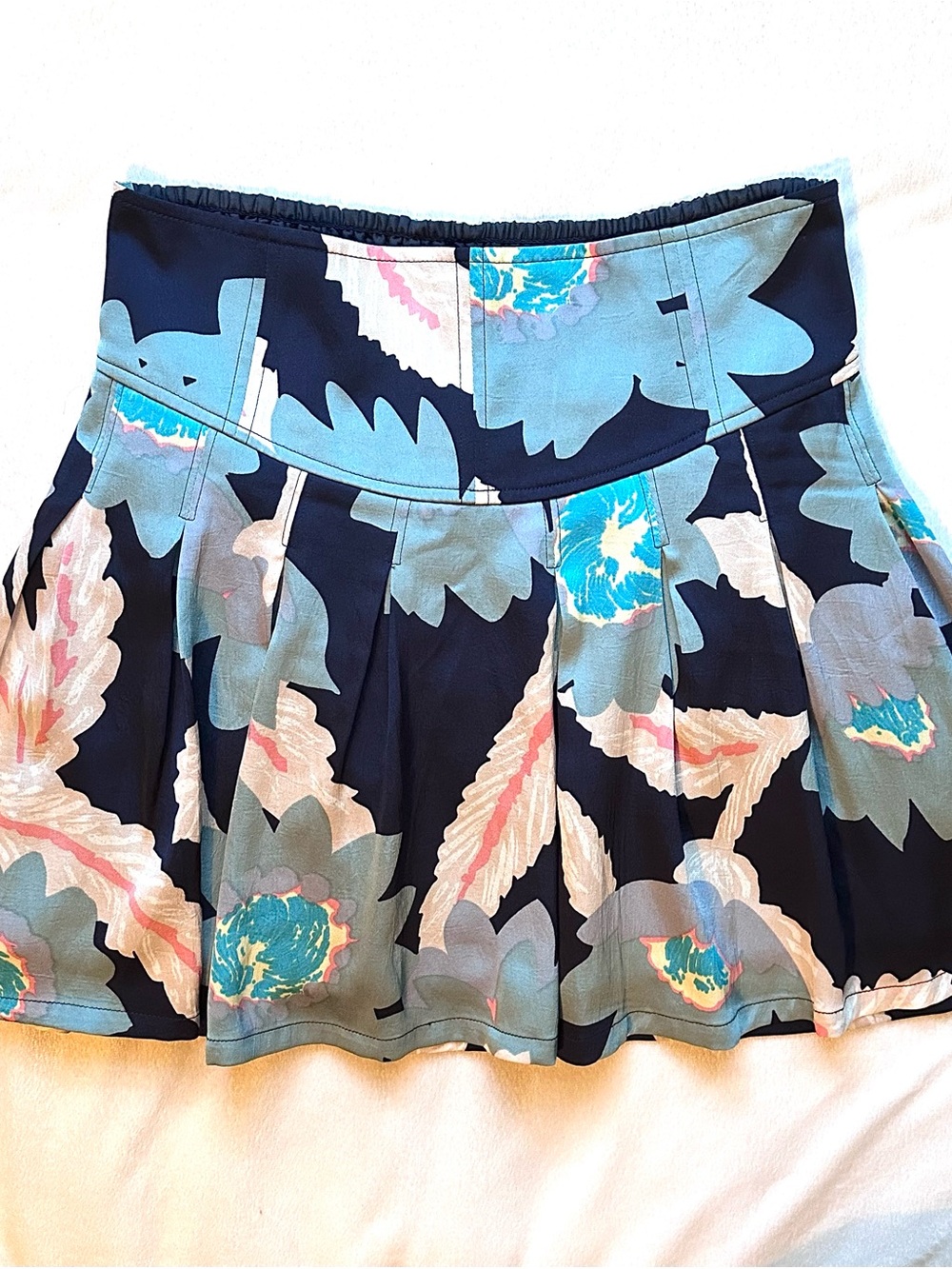 Free People Pleated Floral Mini Skirt XS Lined Navy & Light Blue Short Fun